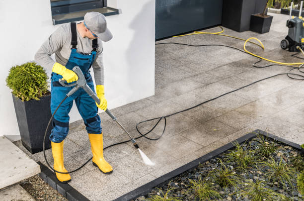 Best Commercial Building Pressure Washing  in Crompond, NY